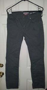 Levi's Grey skinny fit denizen pants.